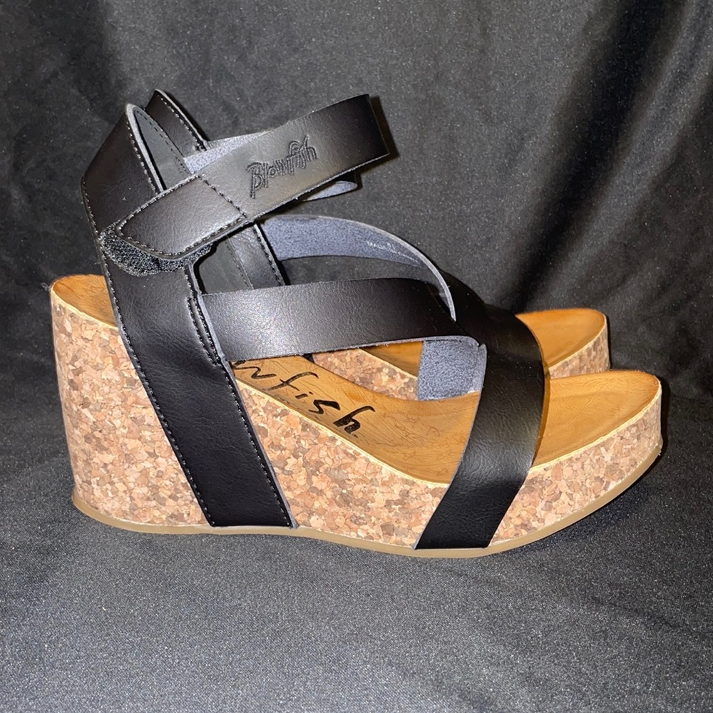 Blowfish Malibu Tan  and Black Leather Platform Wide Strap Sandals